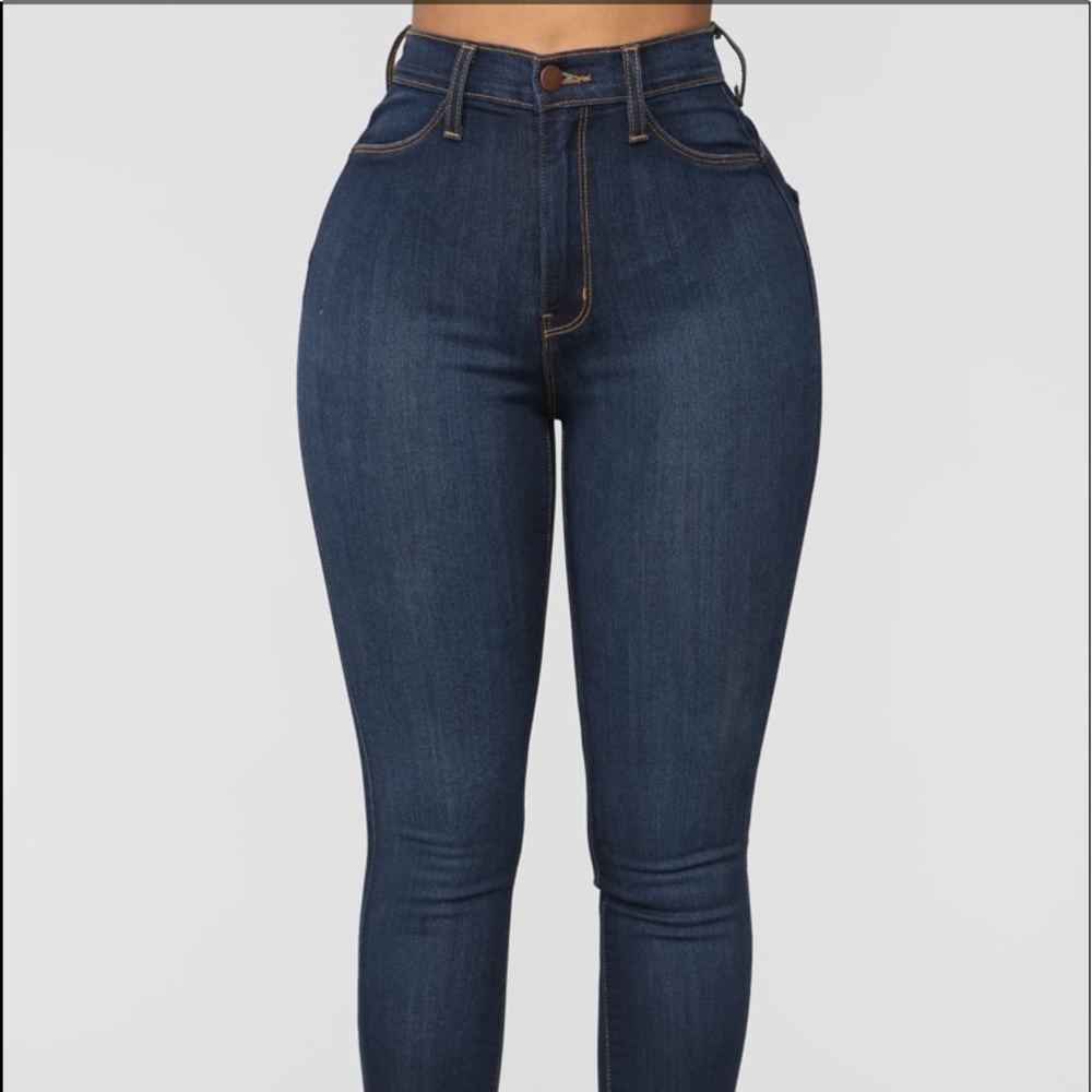 High waisted skinny jeans.